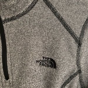North face quarter zip size small